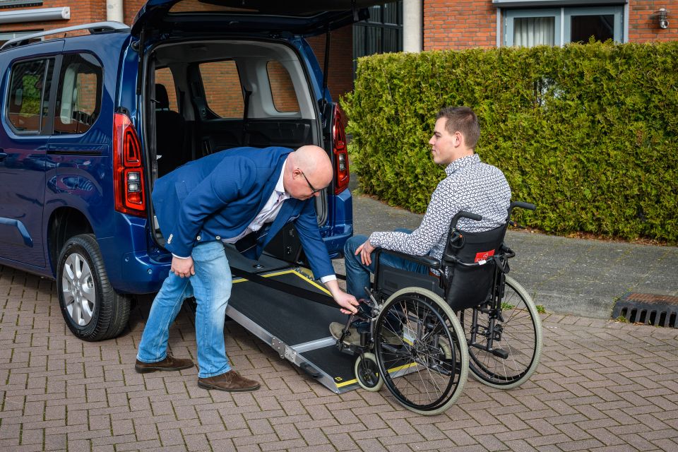 Opel Combo Life invalide auto