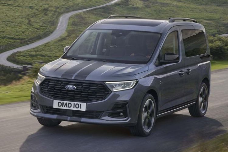 Club Auto CNAS : Ford Grand tourneo connect neuve moins chère