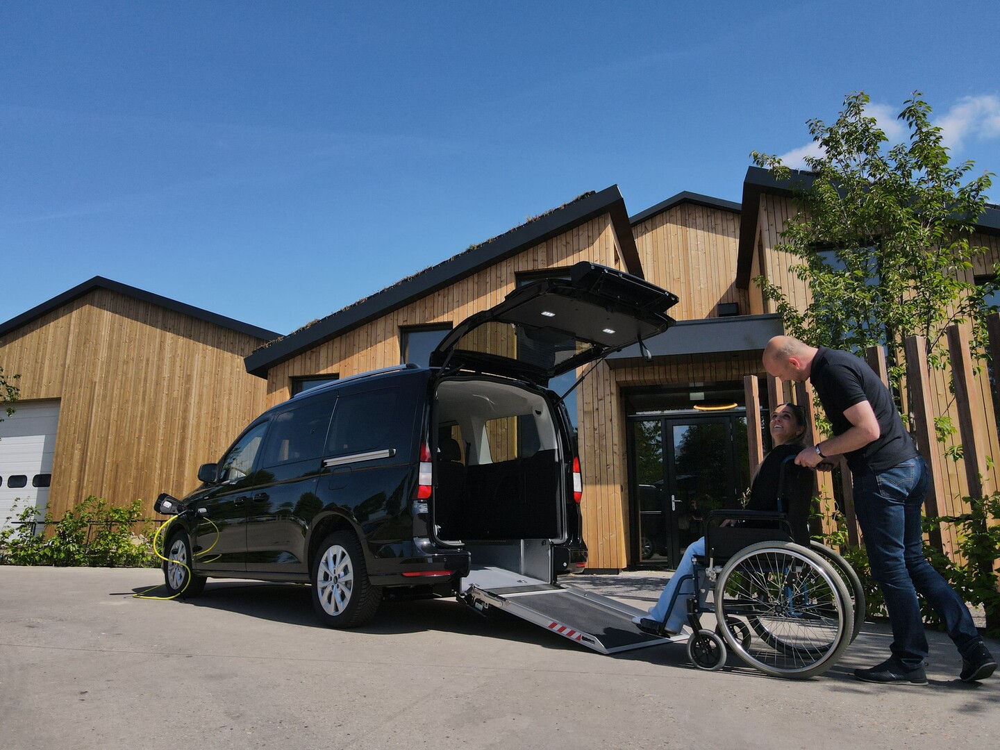 Rolstoeltoegankelijke Volkswagen Caddy Maxi eHybrid