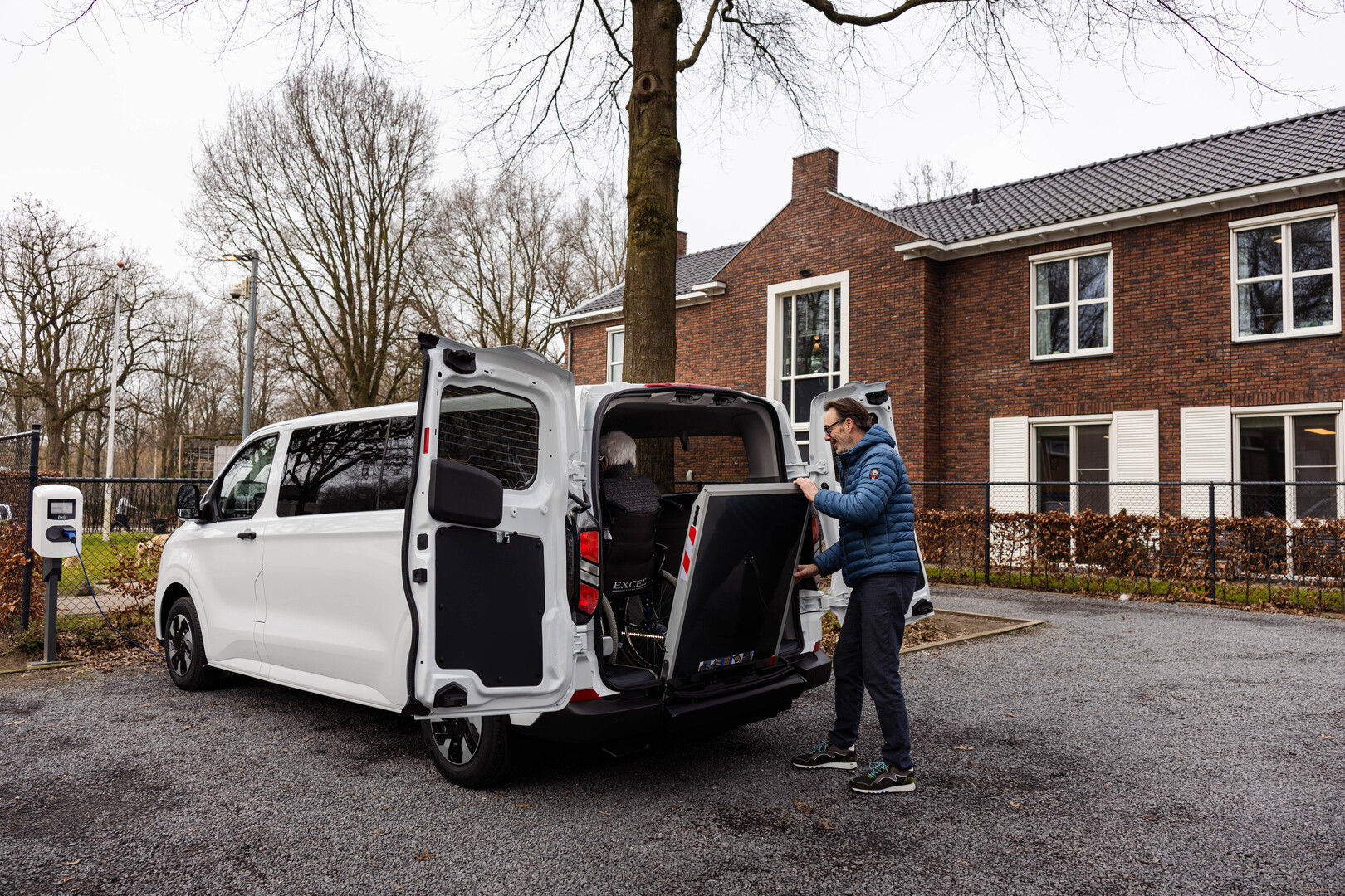 Pop-up ramp Ford Transit Custom WAV