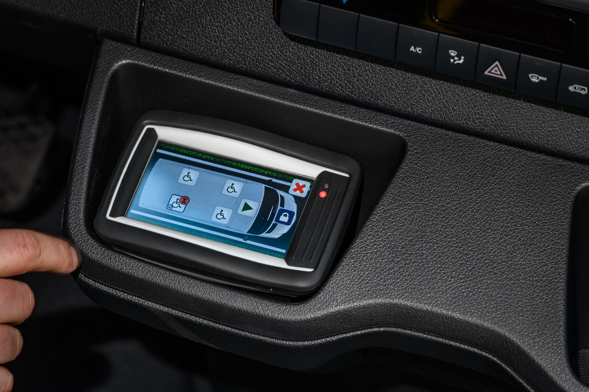 Peugeot Boxer L4 Control mediante pantalla táctil – Fácil y seguro